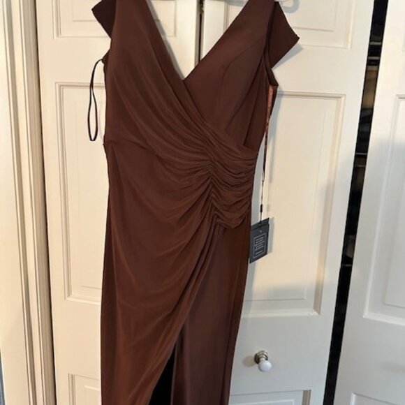 Mac Duggal Dresses & Skirts - MAC DUGGAL Dress Size 10 Evening Gown NEW Chocolate Brown Faux Wrap V Neck